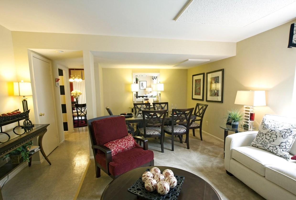 Howard Hills Storch Realty